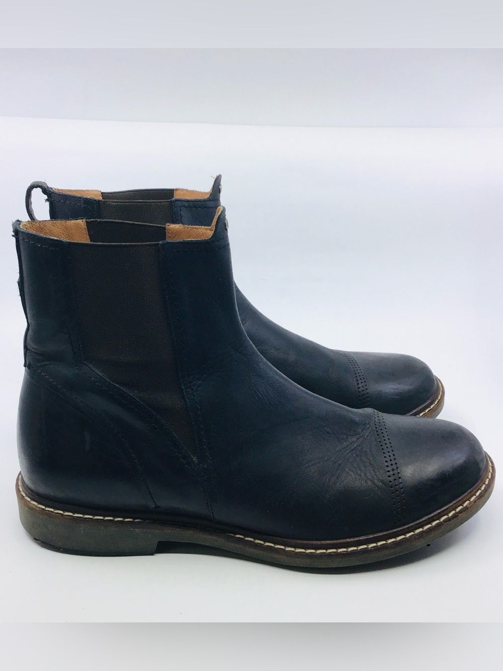 OluKai Makaloa men’s leather Chelsea boots 11